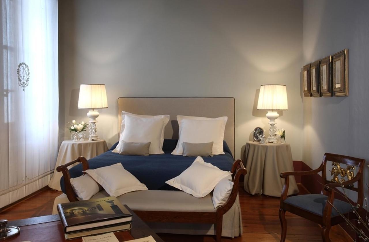Ex Corde Montis Villa Florenz